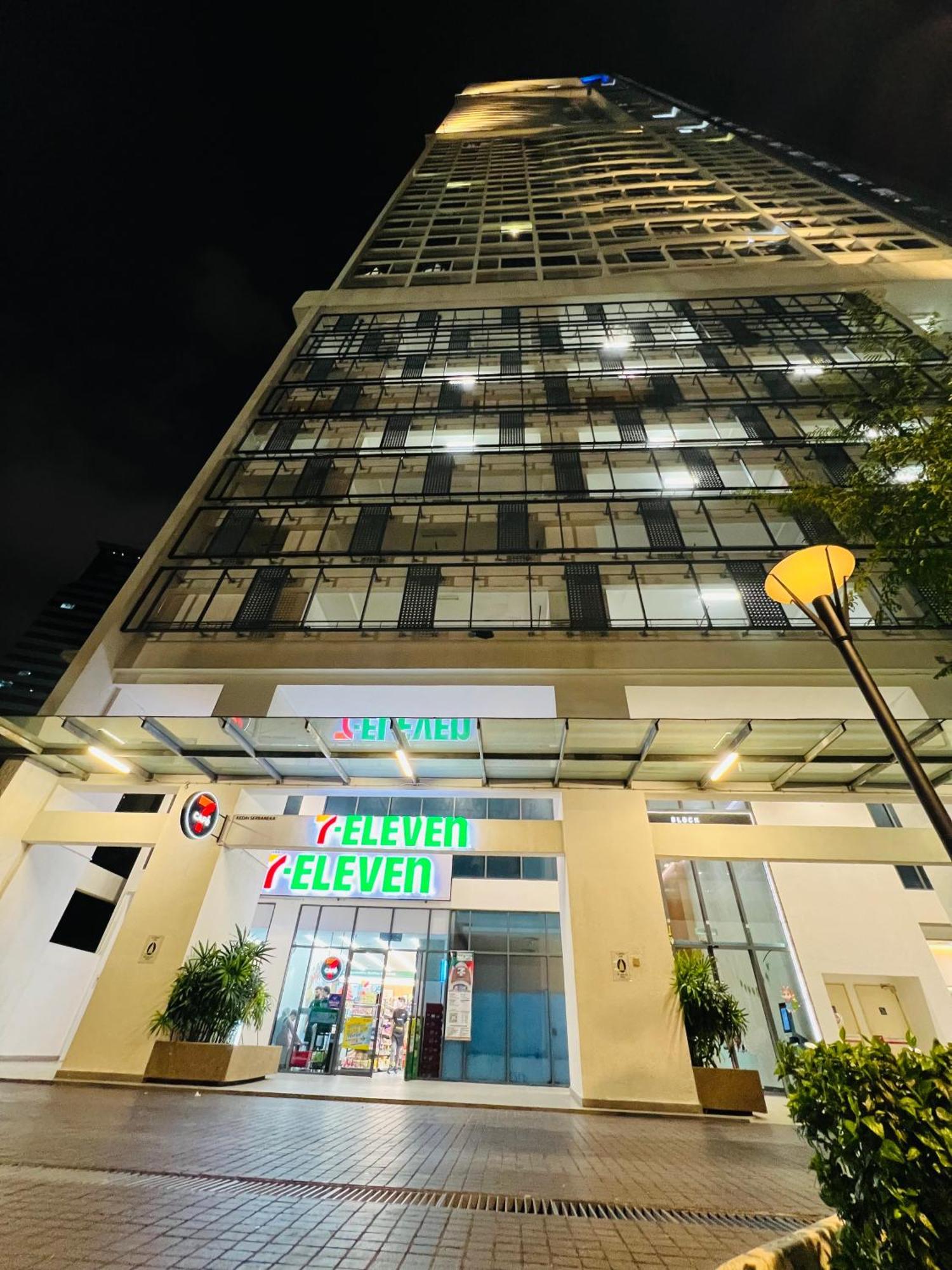The Colony By Stay Suites Klcc 쿠알라룸푸르 외부 사진