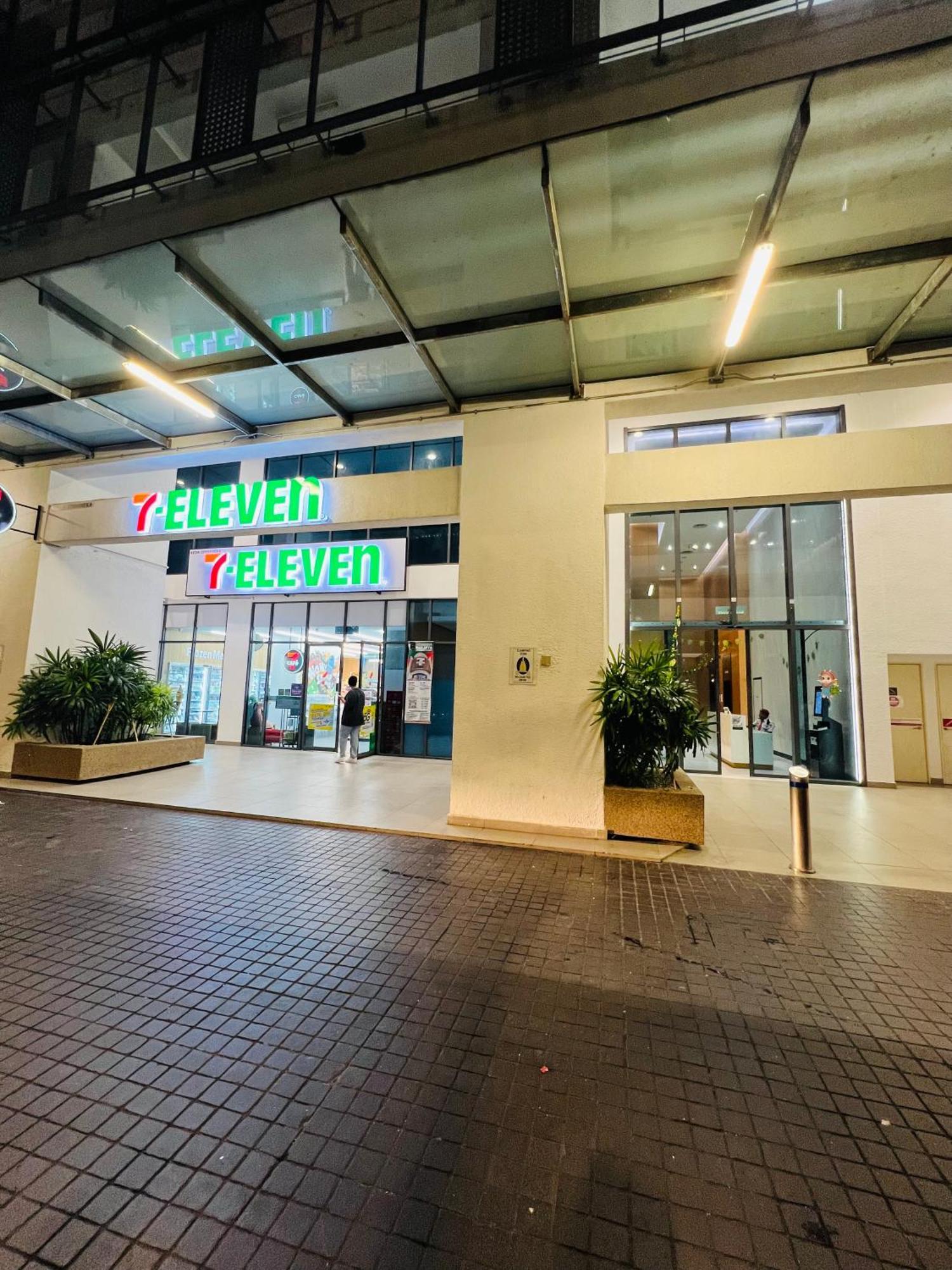 The Colony By Stay Suites Klcc 쿠알라룸푸르 외부 사진